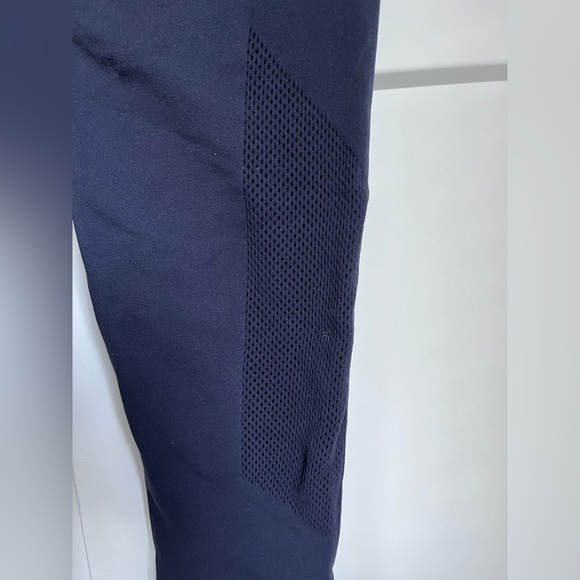 Lululemon Leggings with Mesh Panel - Picture 3 of 5